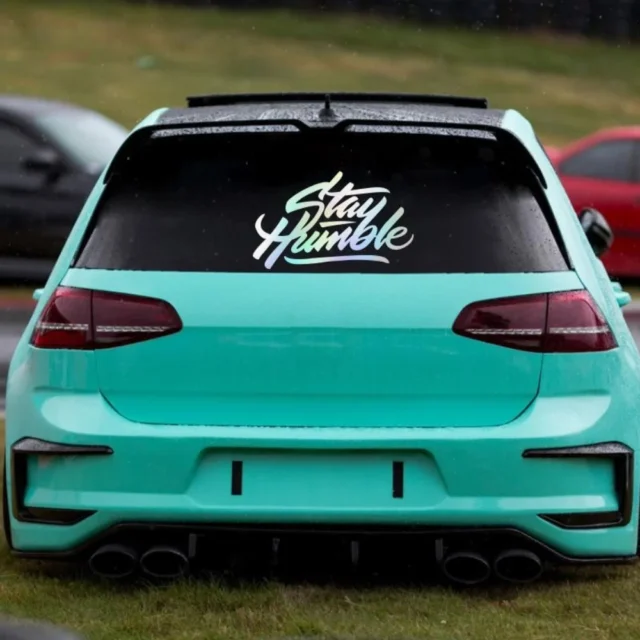Samolepka StayHumble